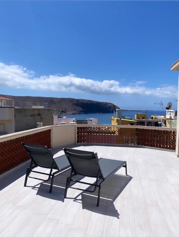 Апартаменты The White Heart House - Attic Sea View Лос Кристианос Экстерьер фото