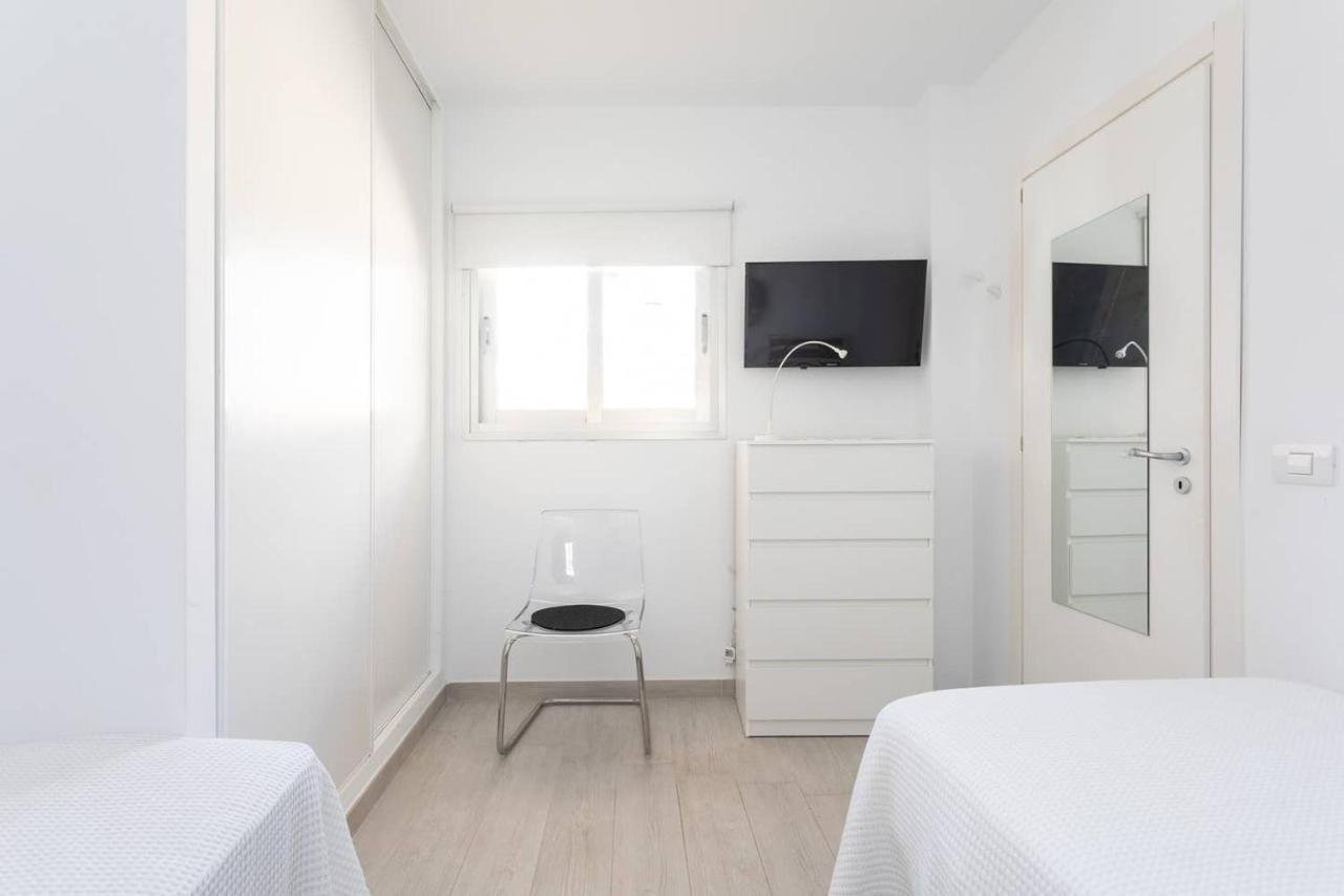 Апартаменты The White Heart House - Attic Sea View Лос Кристианос Экстерьер фото